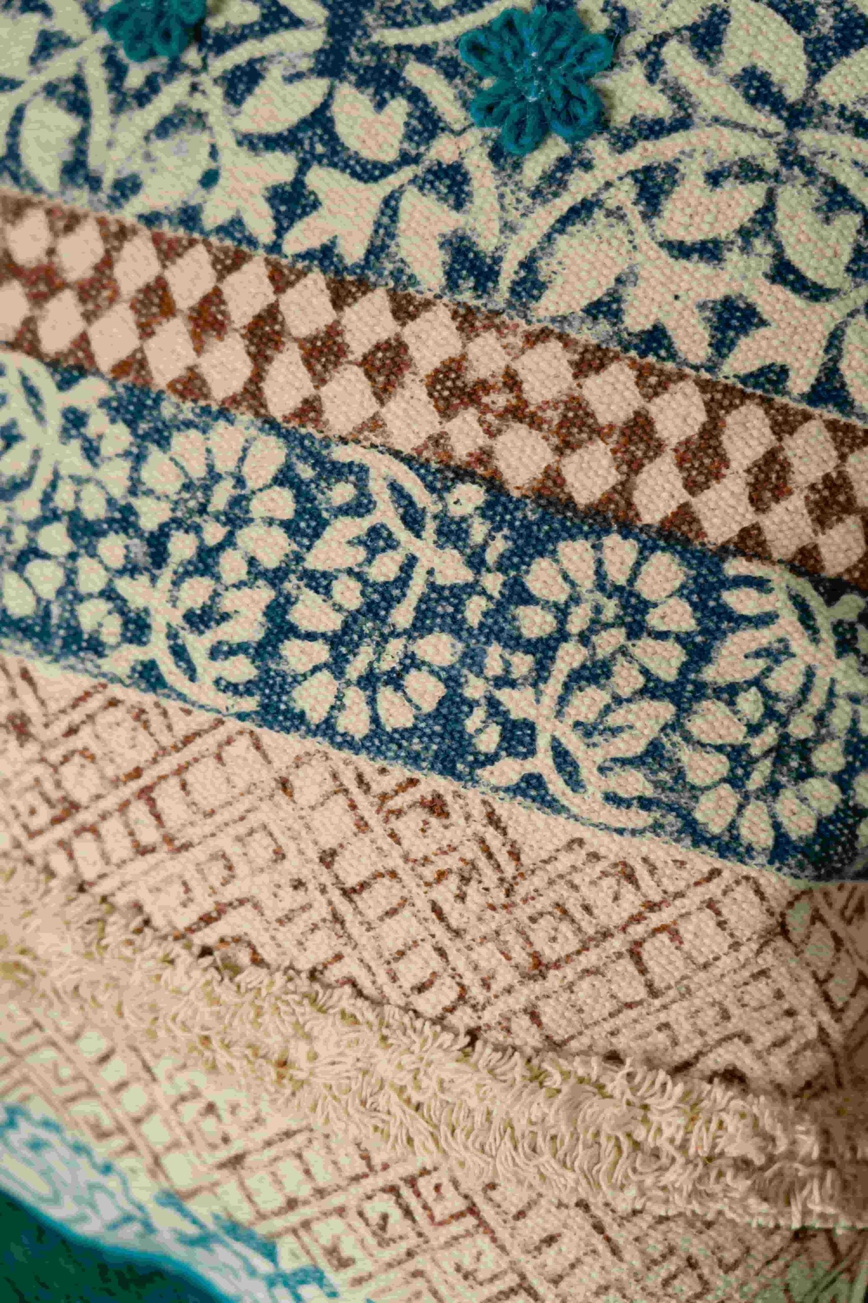 Styling Tips: Integrating Handloom Cushions in Modern Interiors