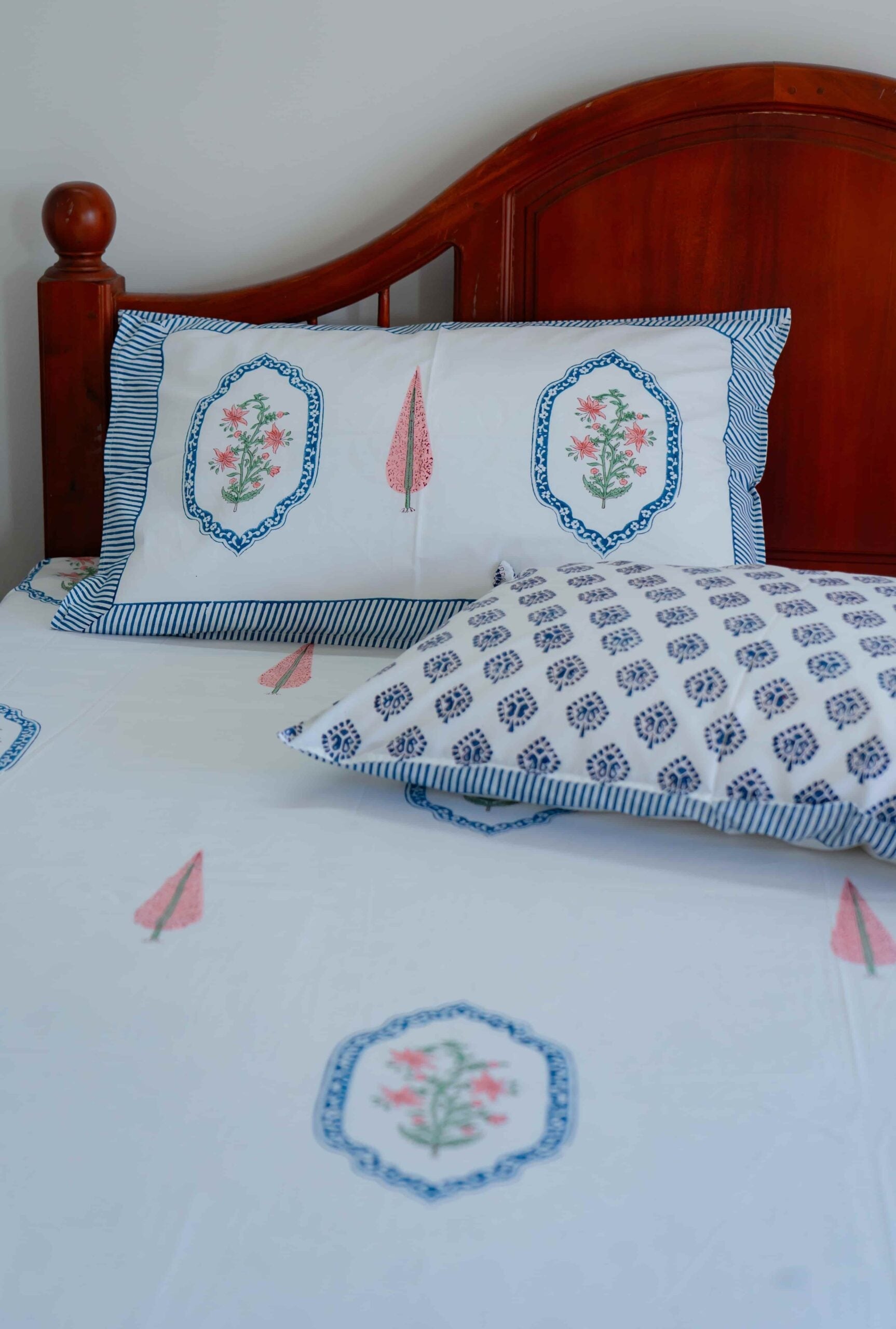 Bedsheets as Self-Expression: A Psychological Approach Your Bed, Your Canvas: The Emotional Language of Textiles
