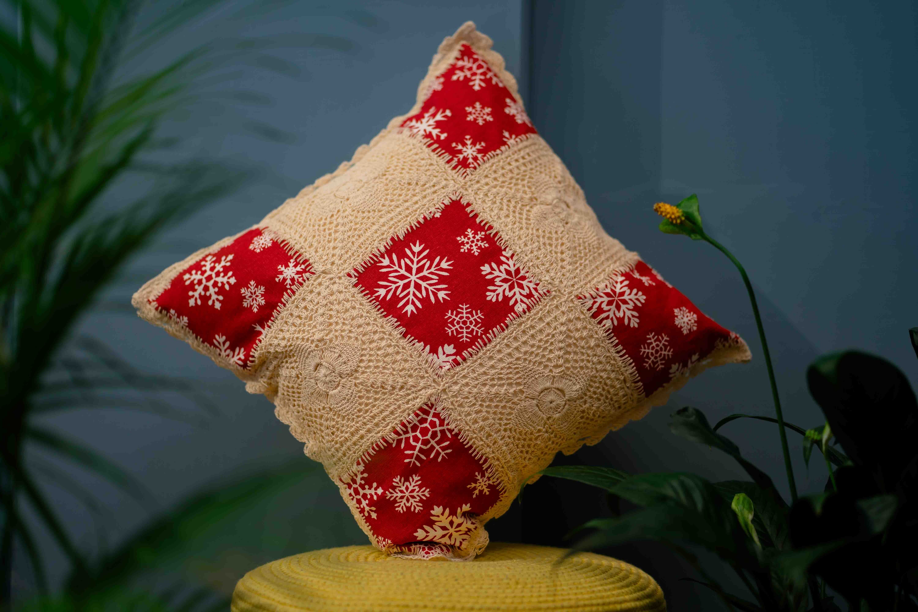 Styling Tips: Integrating Handloom Cushions in Modern Interiors