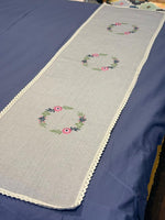 Elegant Floral Wreath Linen Table Runner with Lace Trim
