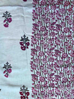 Magenta Bloom Jute Bed Cover-handcrafted-floral-elegance-premium-botanical-bedding-๐ธ๐ฟ