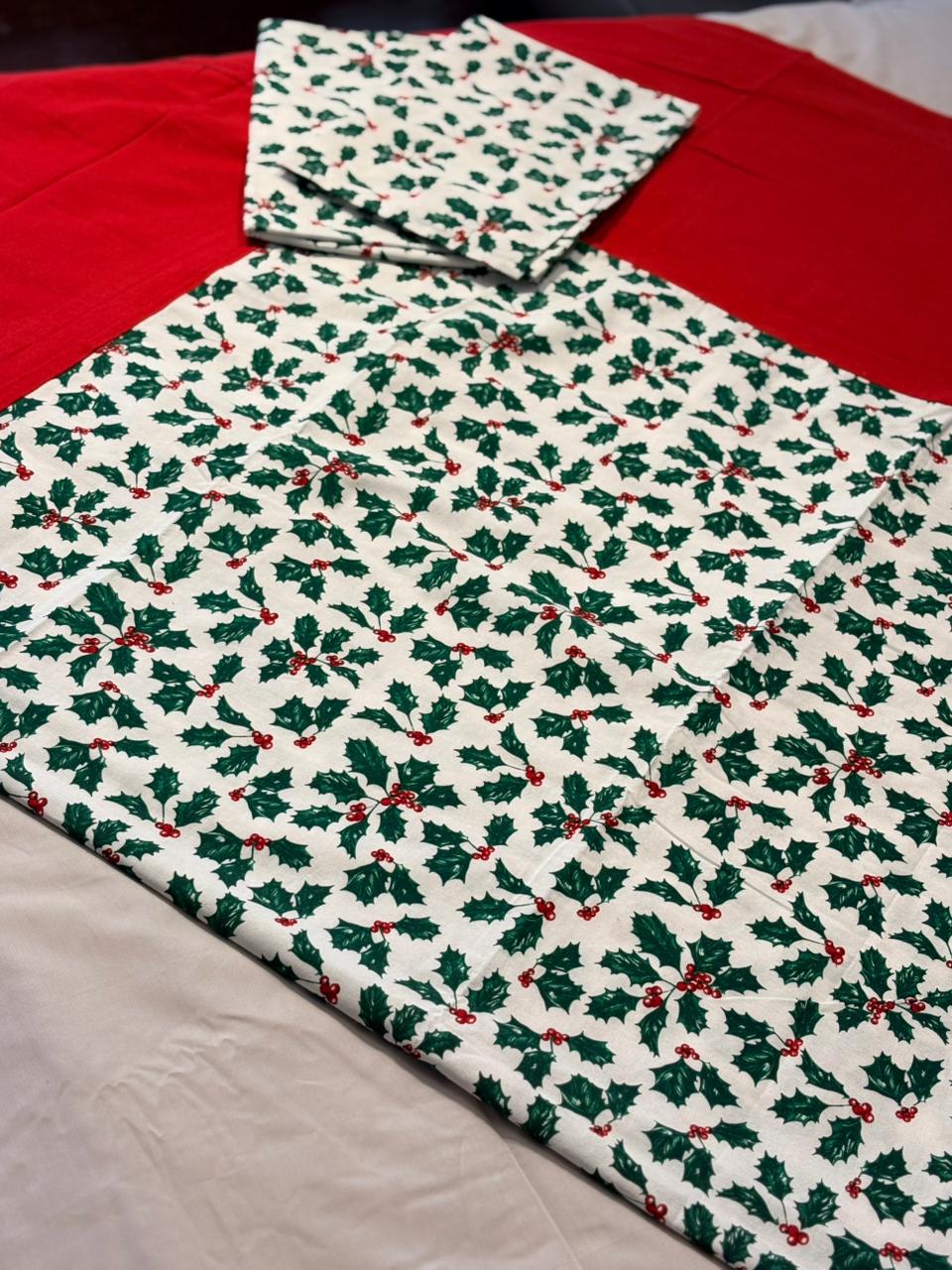 CHRISTMAS CHARM RED BORDER BEDSHEET