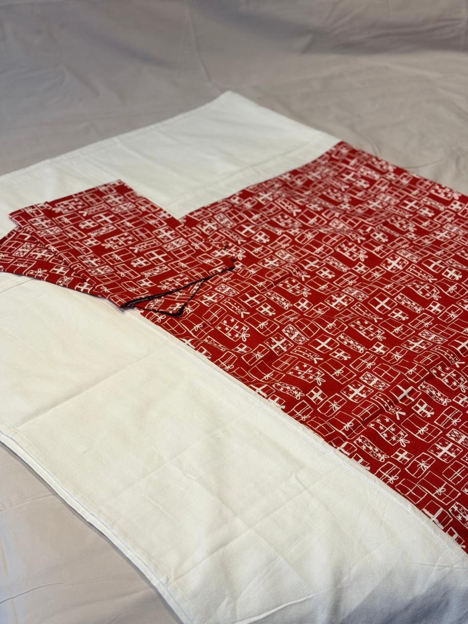 RED GIFT BOX PATTERN BORDER BEDSHEET