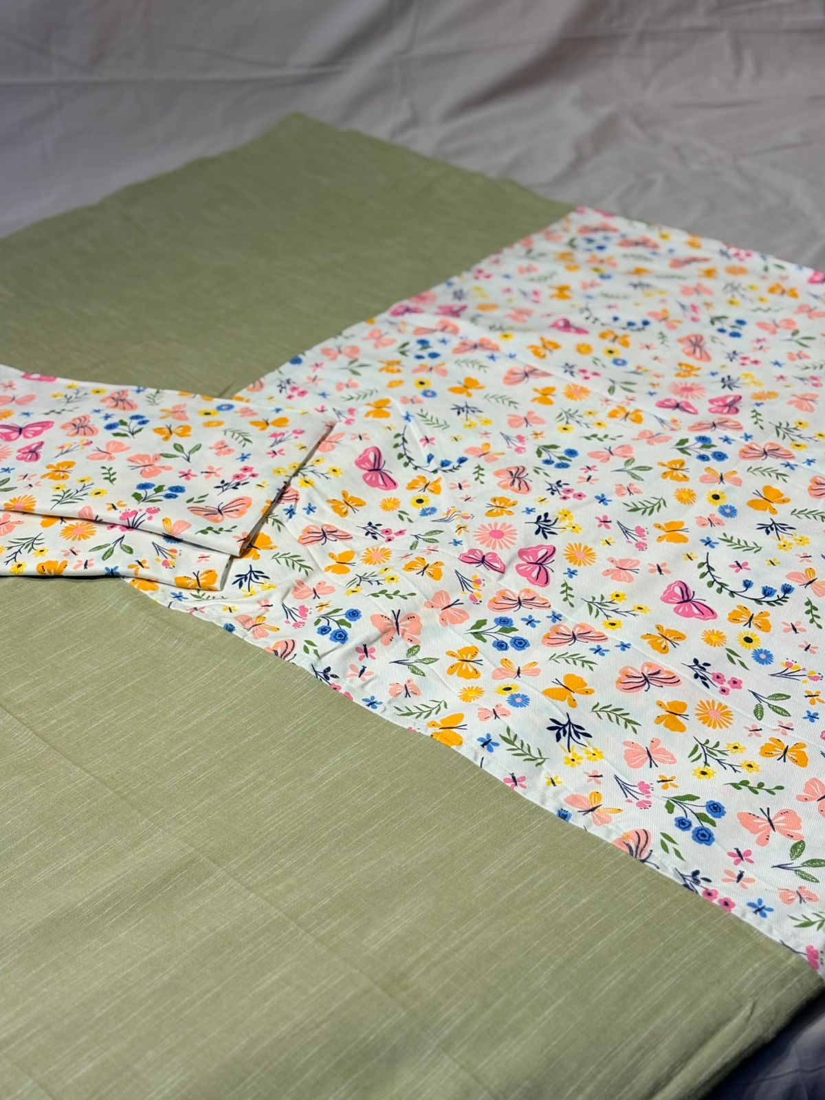 BUTTERFLY & BLOSSOM BORDER BEDSHEET