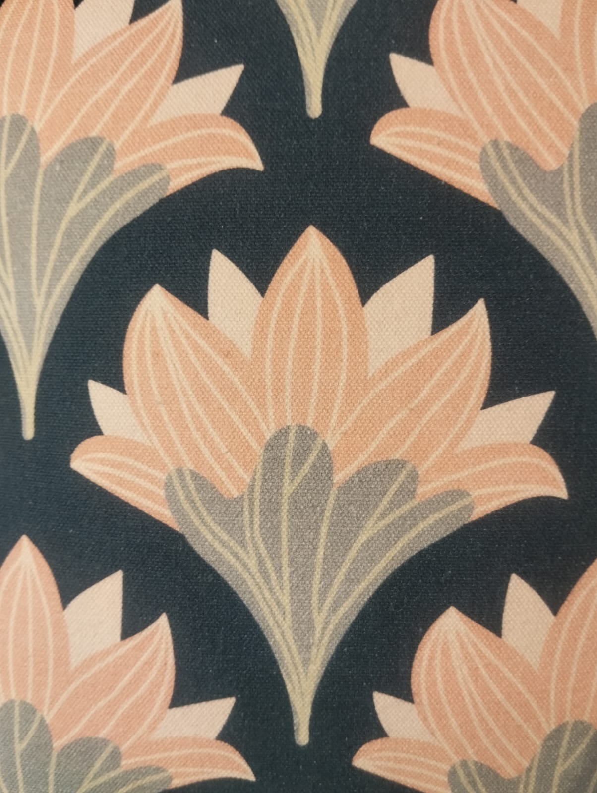 Peachy‑Blush Floral Wave Cushion Cover