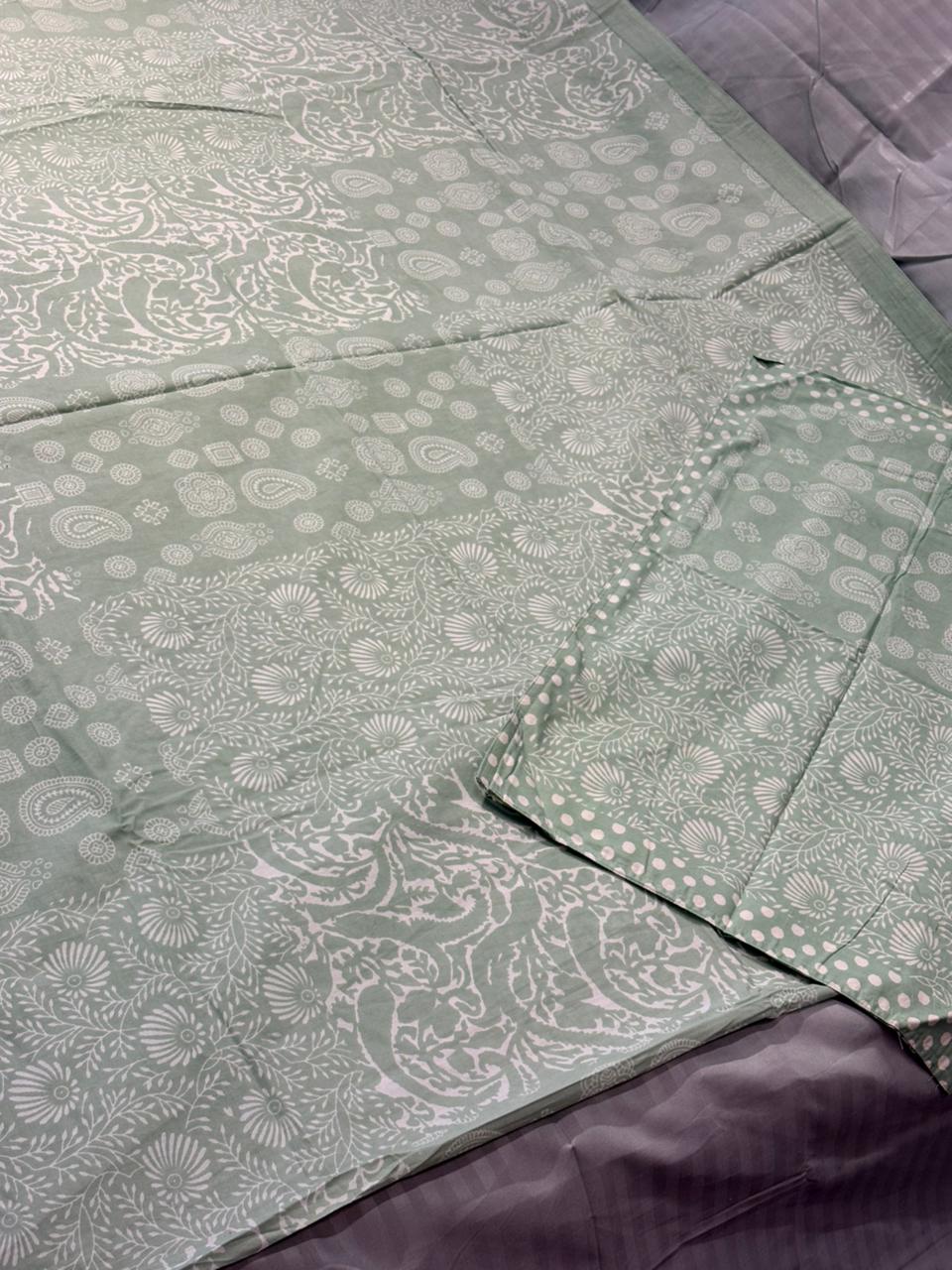 Pista Green Floral‑Paisley King‑Size Bedsheet