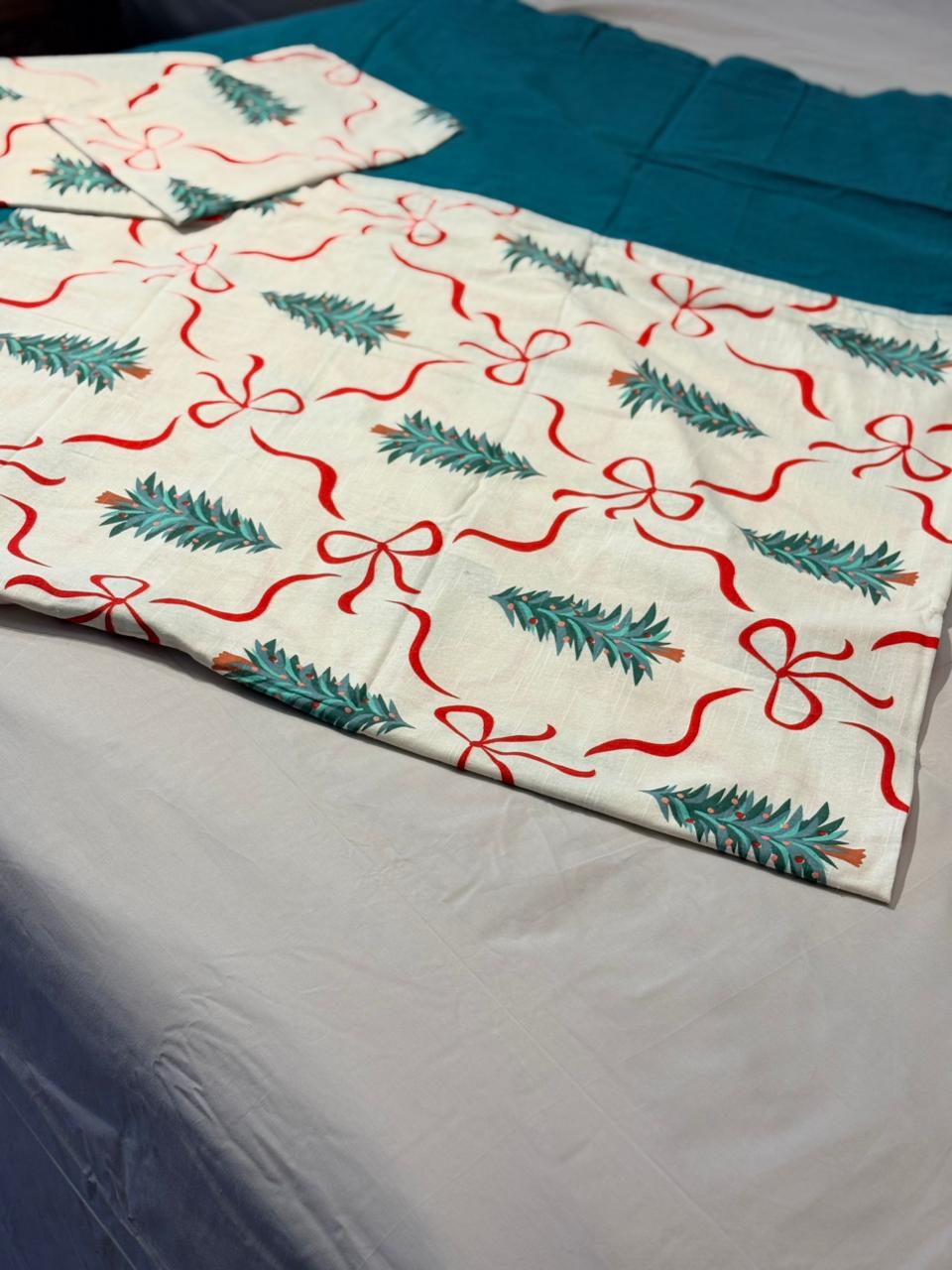 WHITE BED SHEET WITH DIFFERENT PATTERN BORDER BEDSHEET