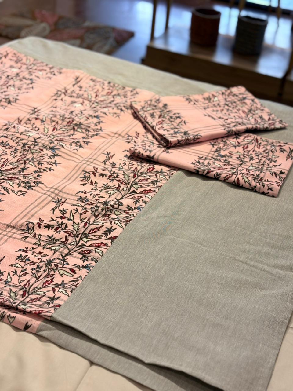 ELEGANT PINK FLORAL BORDER BEDSHEET