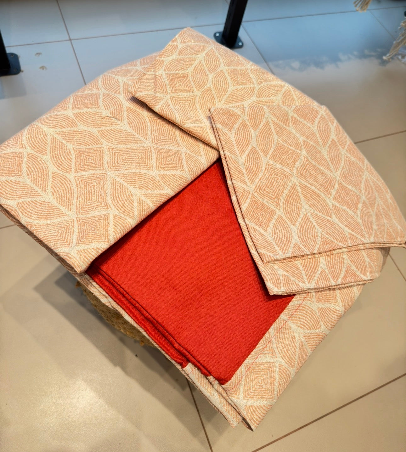 Terracotta Geo Weave – Queen Size Border Bedsheet Set