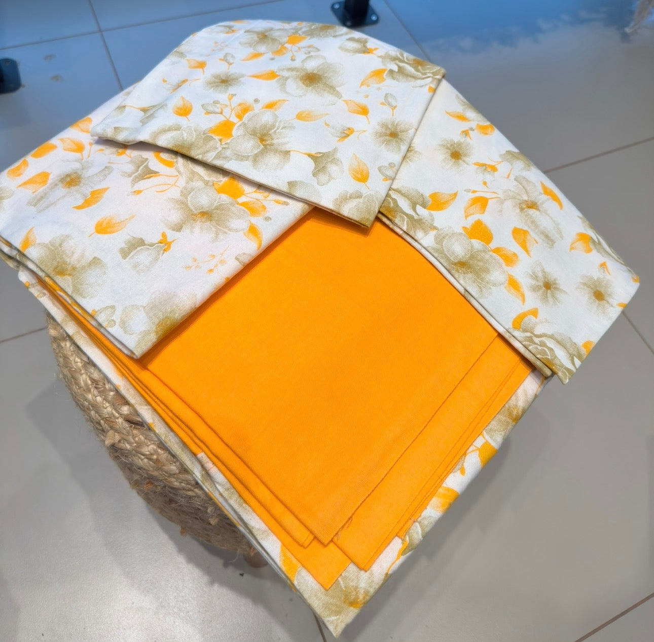 Golden Marigold Bloom – Queen Size Border Bedsheet Set