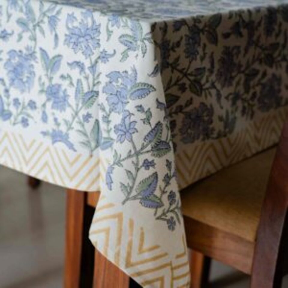 provence-dawn-premium-tablecloth-elegant-dining-redefined
