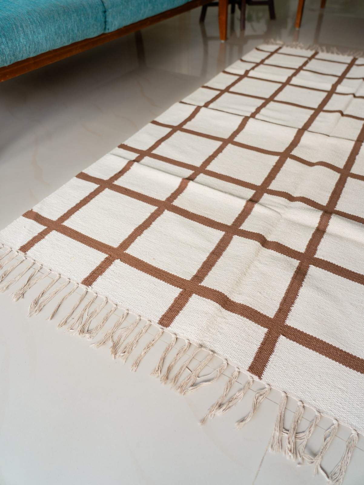 manhattan-grid-rug-sophisticated-modern-elegance-for-your-space