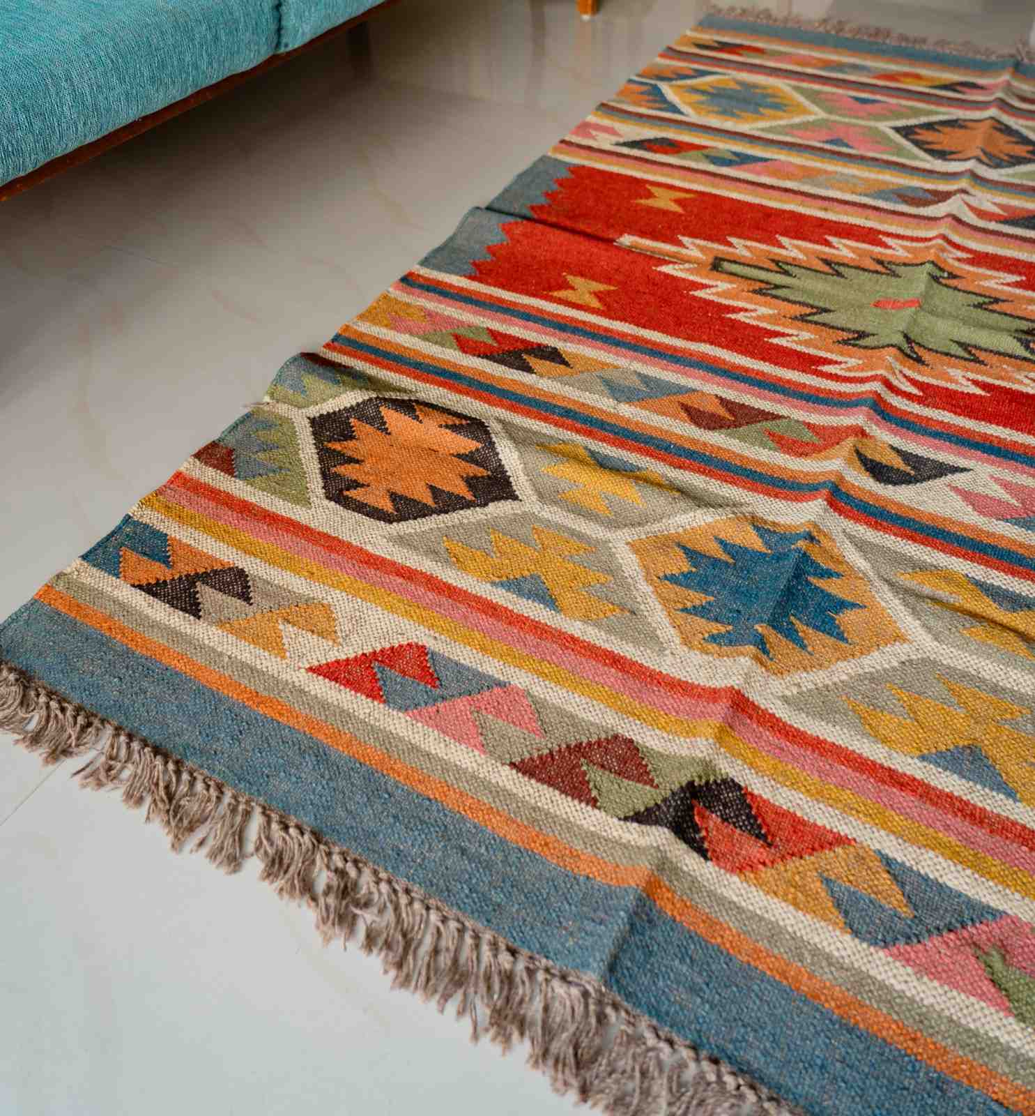 mountainscape-medallion-kilim-rug-a-timeless-blend-of-artistry-and-nature-64-size