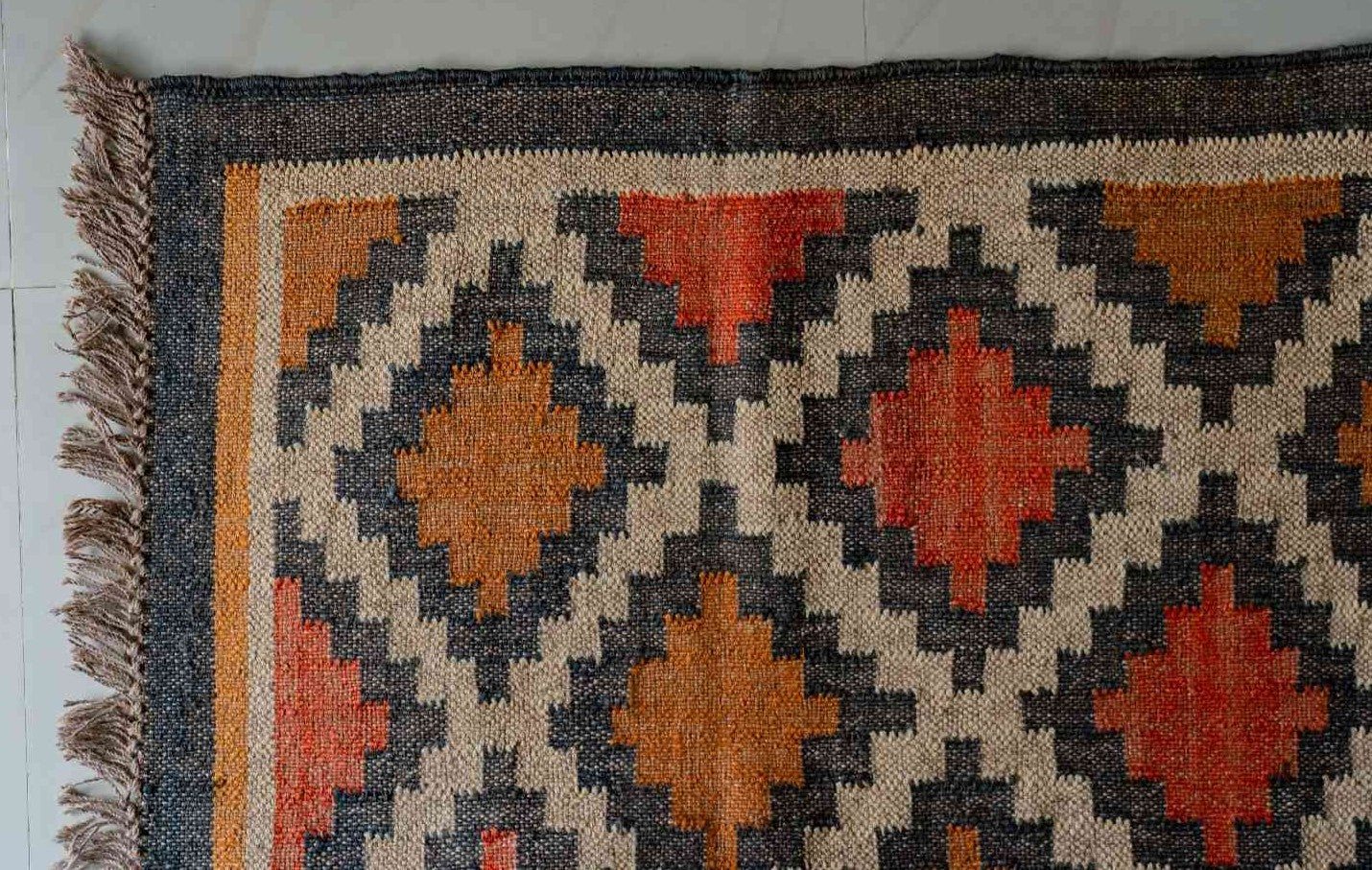 autumn-mosaic-kilim-rug-timeless-charm-with-a-burst-of-autumn-elegance