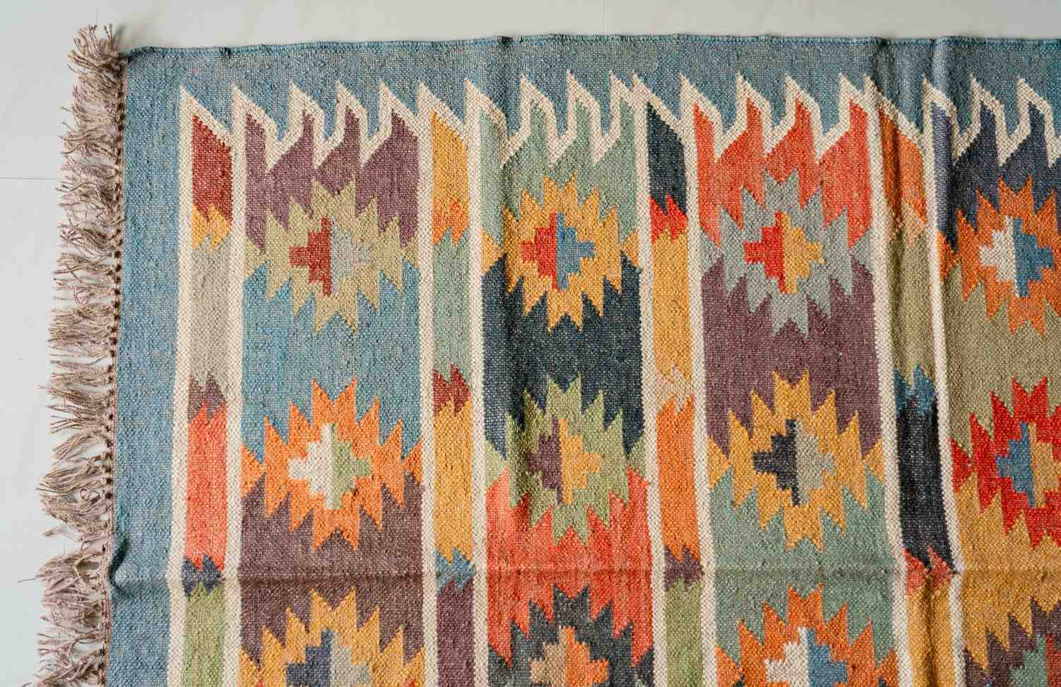 mesa-dawn-kilim-rug-sunrise-inspired-elegance-in-geometric-design-64-size