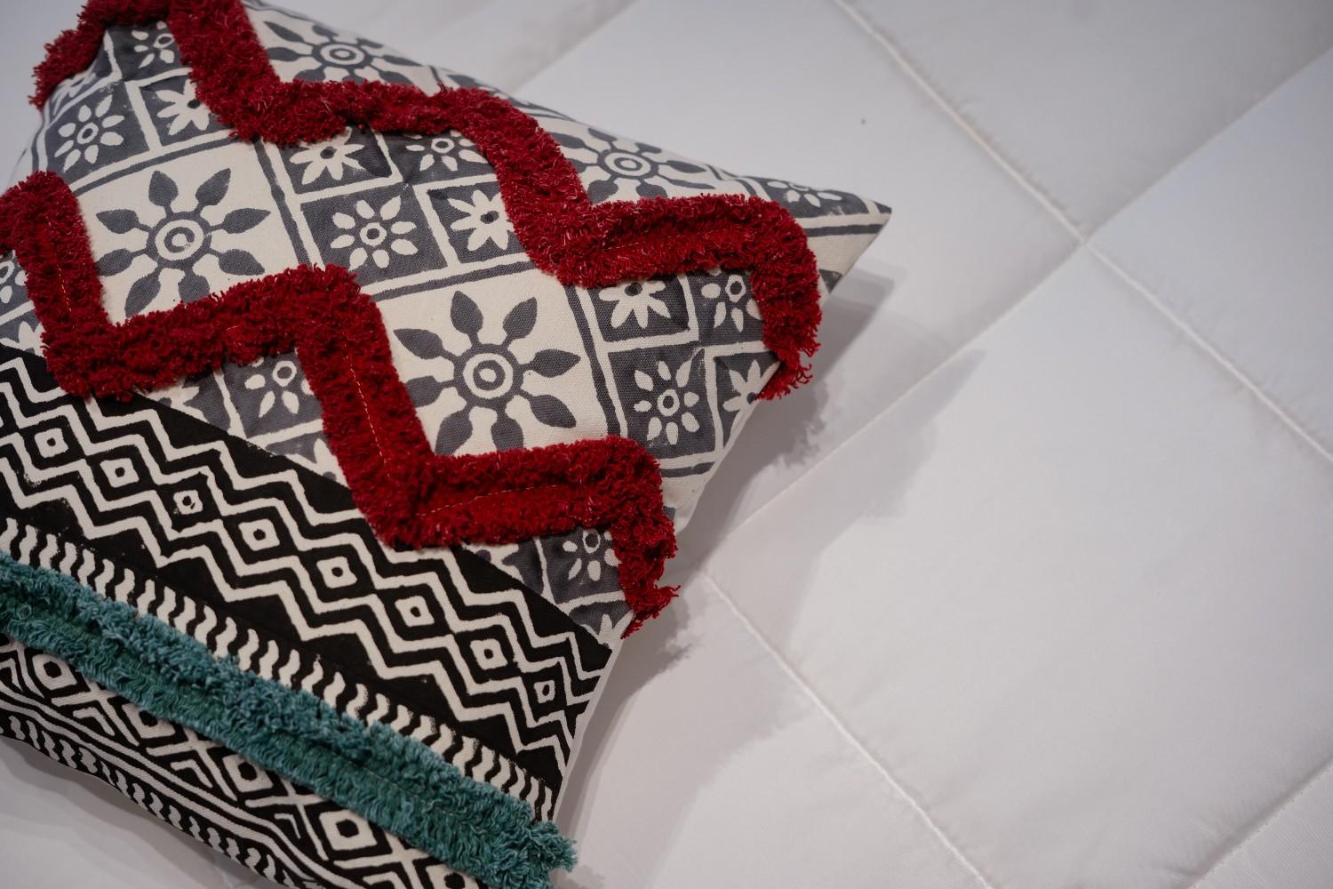 Royal Manor Tufted Cotton Cushion Cover – Crimson & Noir Collection