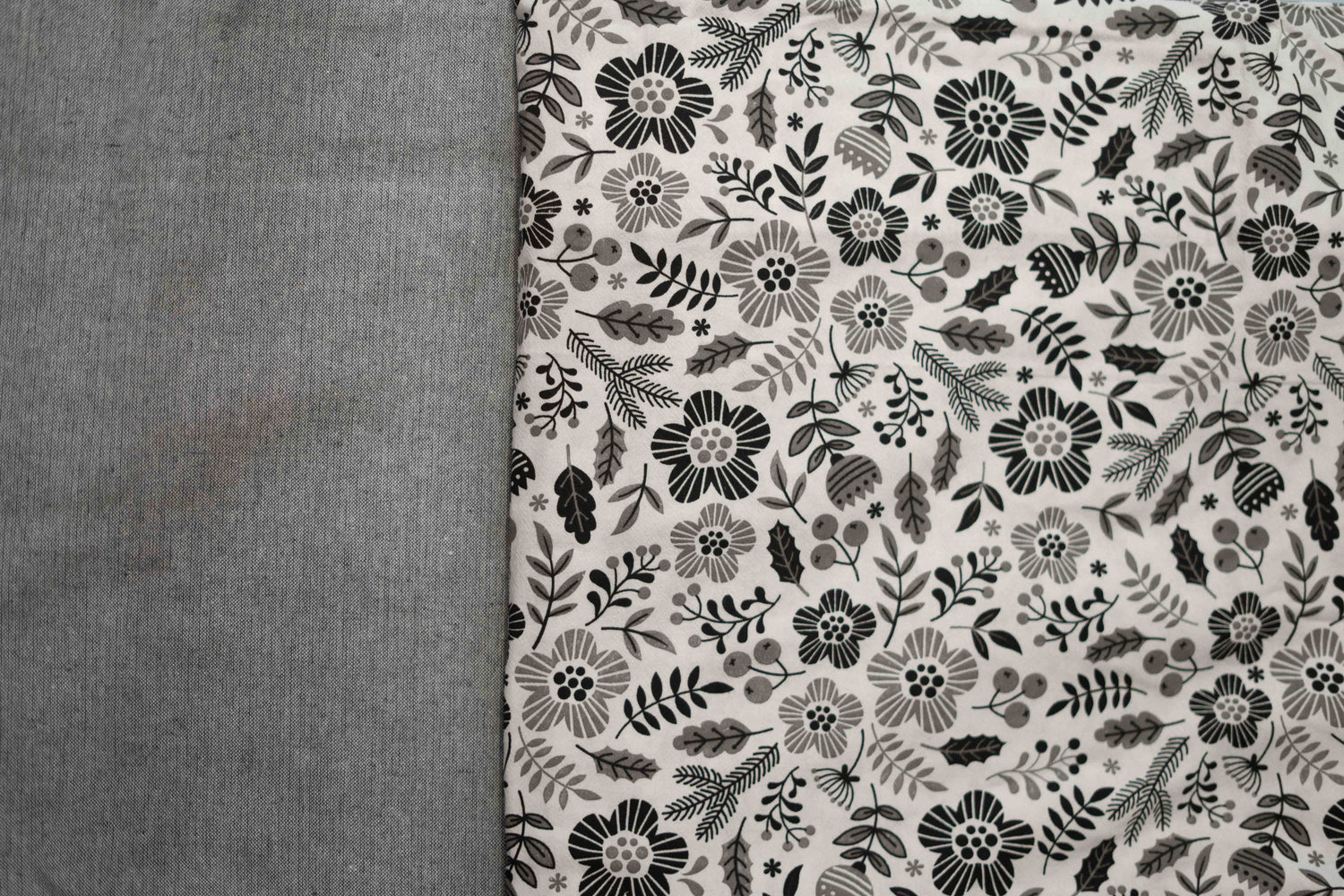 bw-floral-print-border-bedsheets