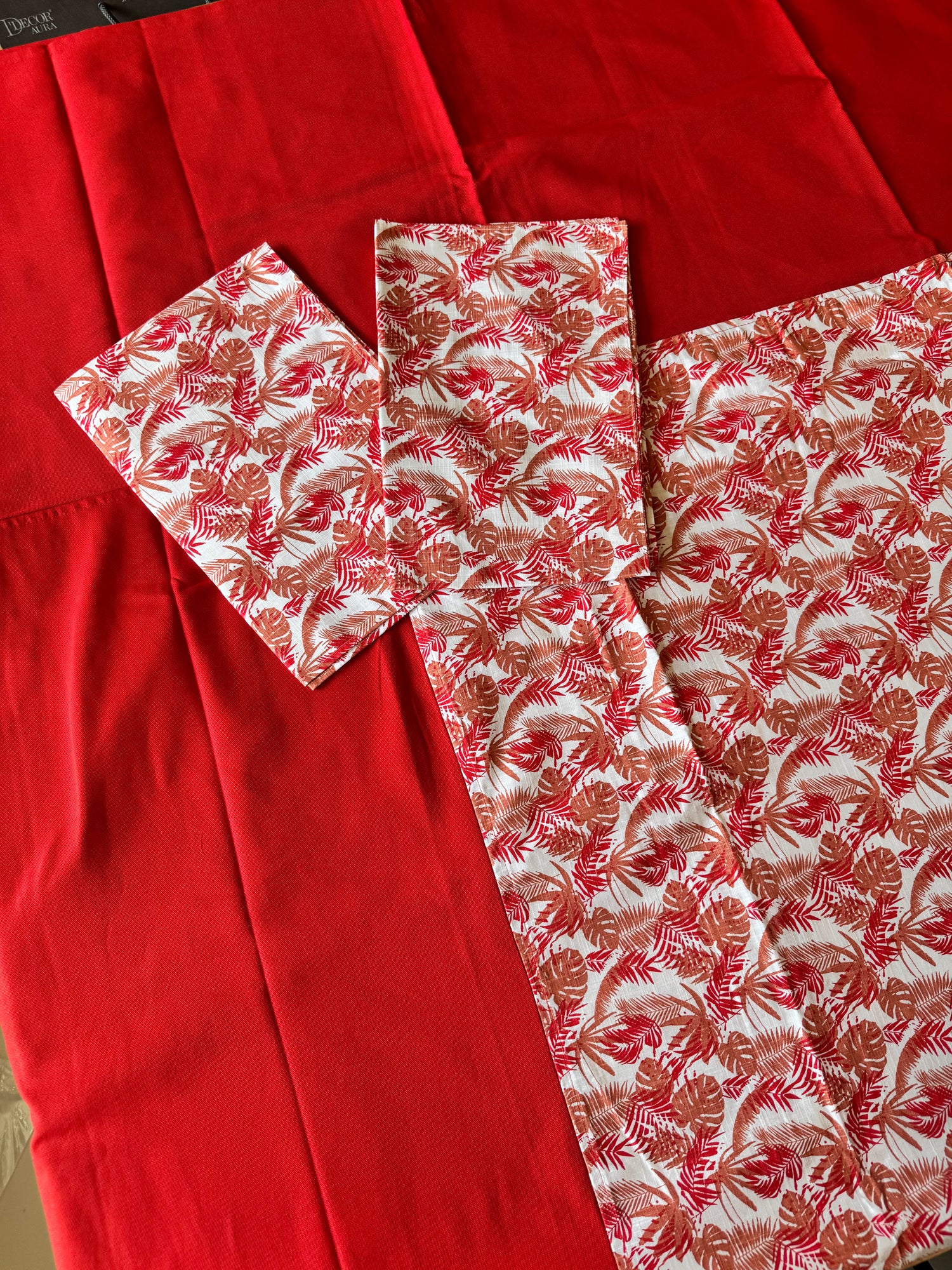 Crimson Fern Border Bed Sheet Set