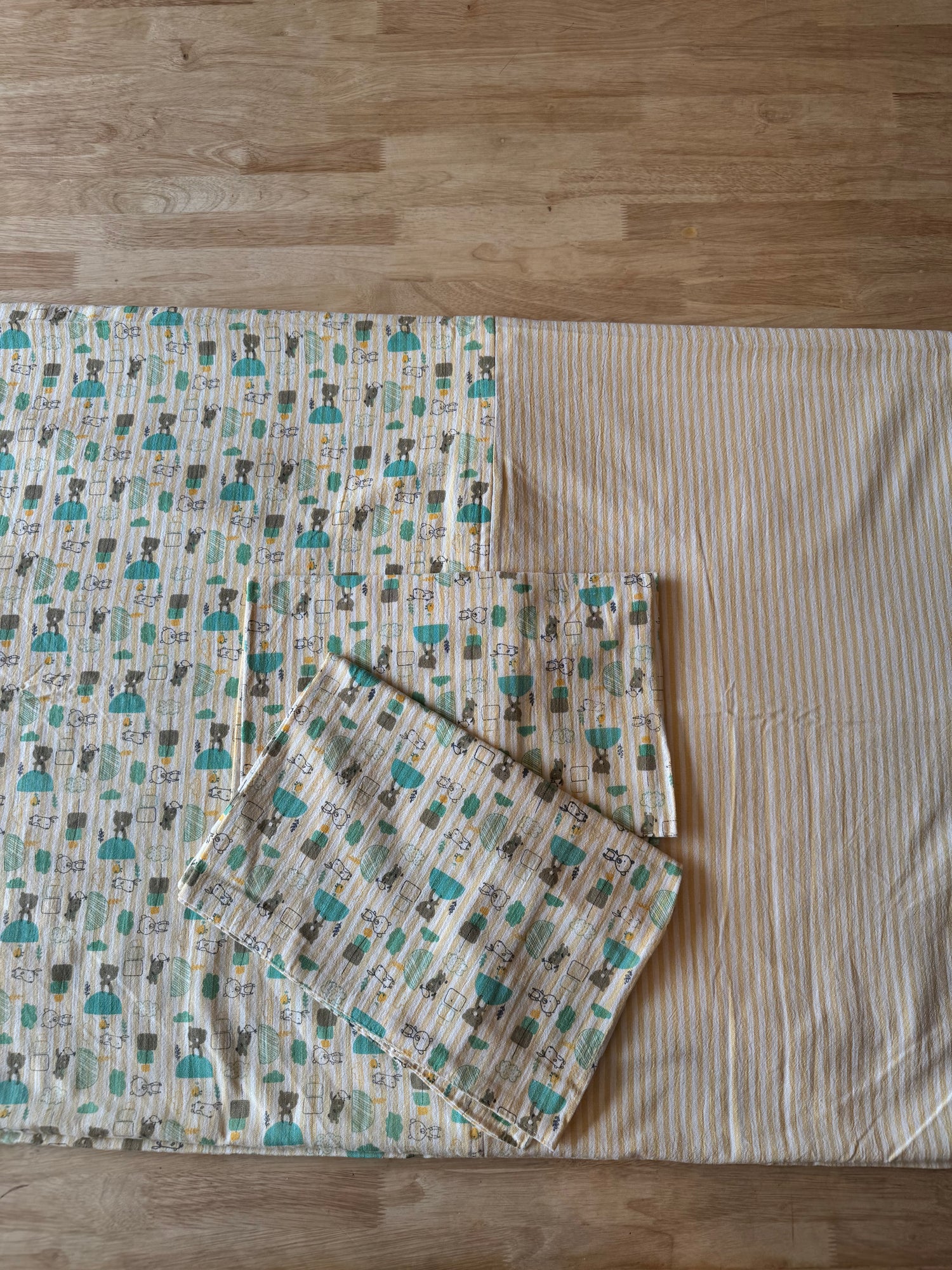 Mint Forest Border Bed Sheet Set