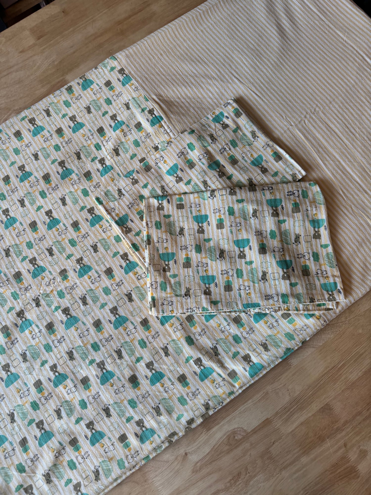 Mint Forest Border Bed Sheet Set