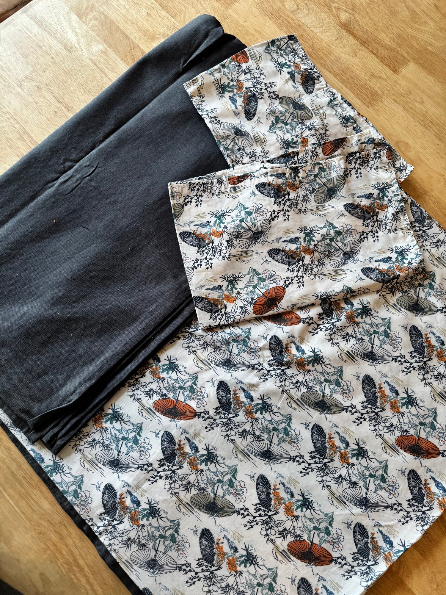 Charcoal Parasol Border Bed Sheet Set