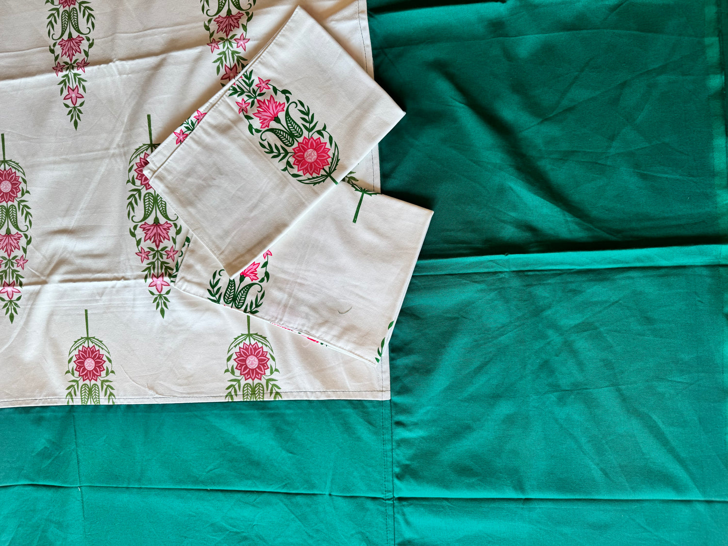 Emerald Bloom Border Bed Sheet Set