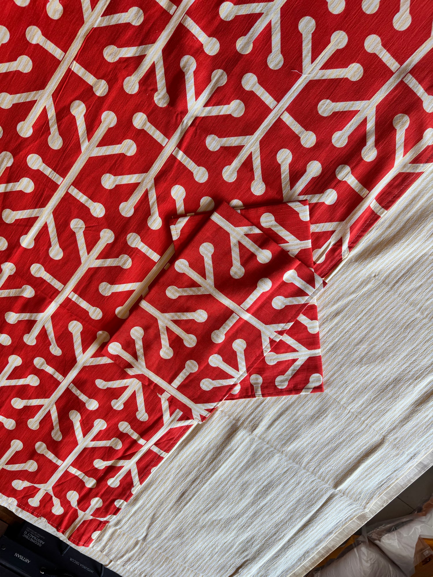 Scarlet Geometric Mosaic Border Bedspread Set