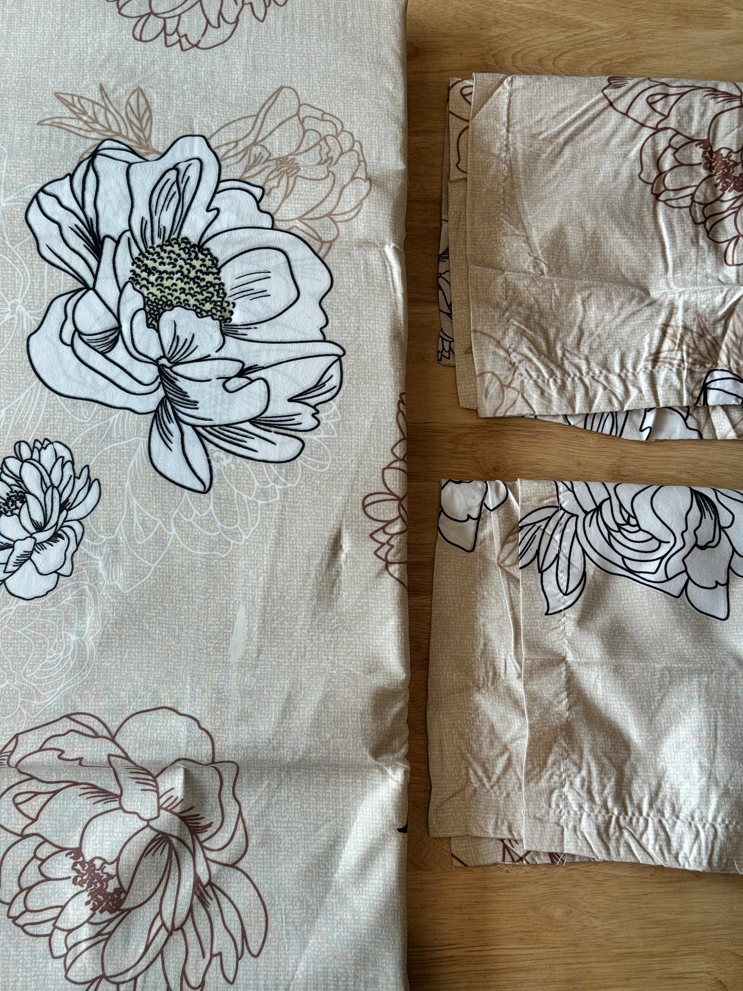 Vintage Peony Marvel King Size Bedsheet Set – Earthy Beige