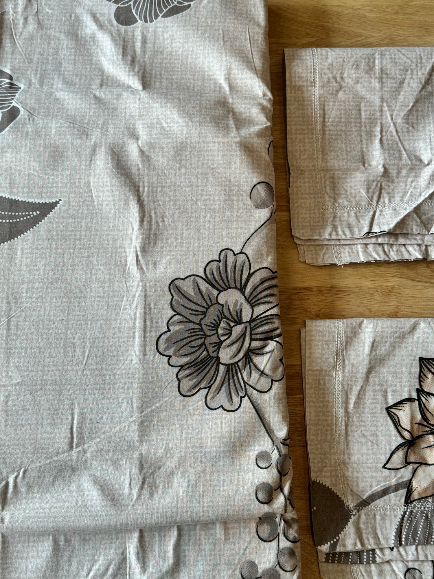 Grey Floral Bloom – Cosmic King Plus Size Bedsheet