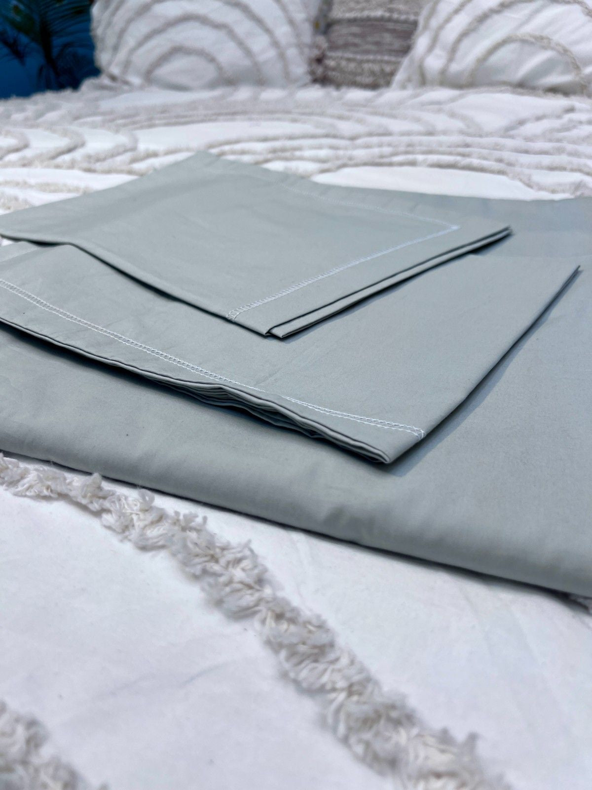 Agave Shadow Pastel Bedsheet – Subtle Sophistication with Nature’s Calm