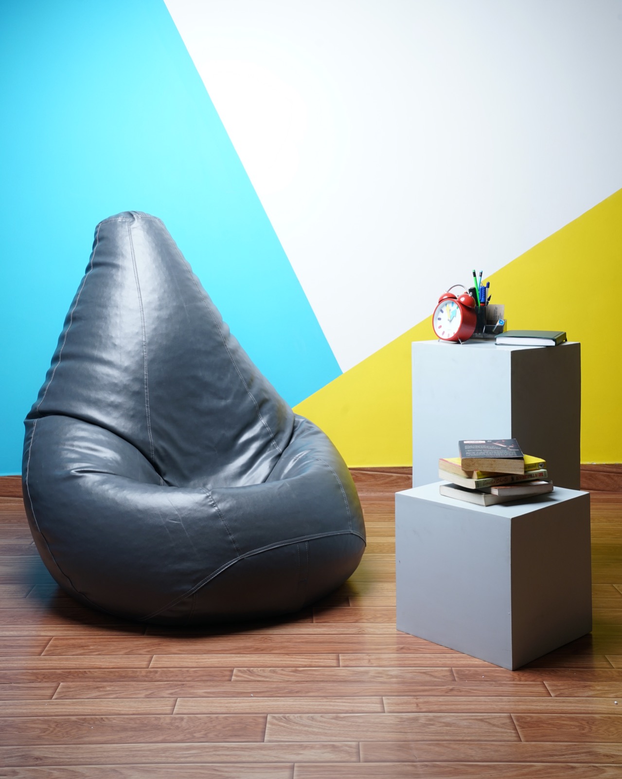 13,043 Bean Bag Chair Royalty-Free Images, Stock Photos & Pictures |  Shutterstock